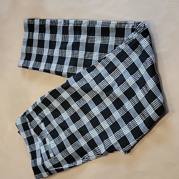 Worthington Size 12 Black White Plaid Pull On Style Pants, Textured Fabric, EUC - Picture 1 of 12